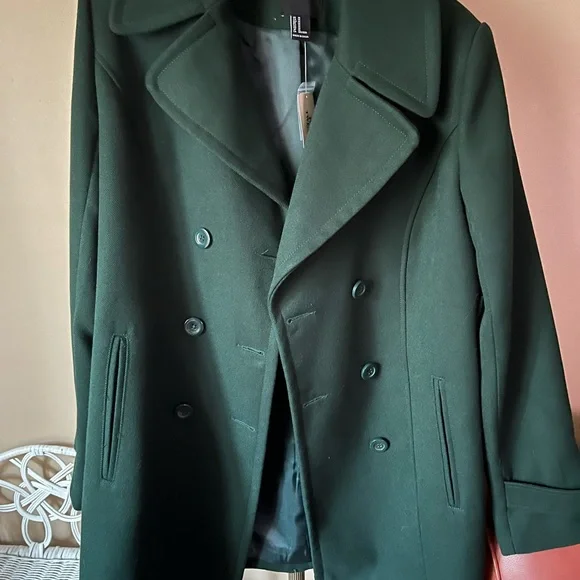 NWT green jacket from Forever 21 double breasted with pockets and inside button - Picture 4 of 6